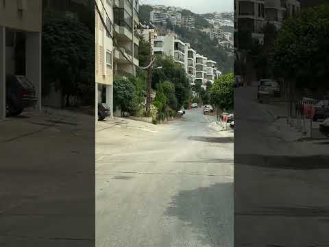 اؤمرني حبيبي وأمرك ماشي على القلب وعلى العين