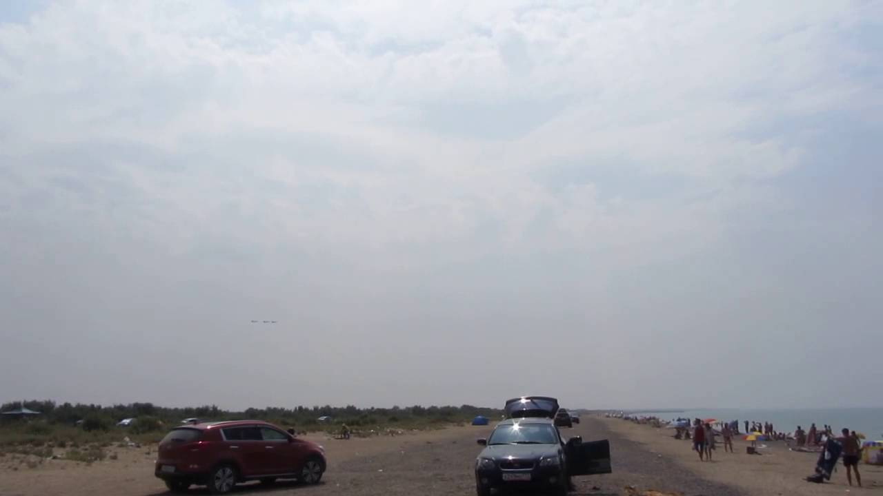 Авиашоу в день ВМФ. Самолеты в пгт. Новофедоровка, Крым 31.07.2016 - YouTube