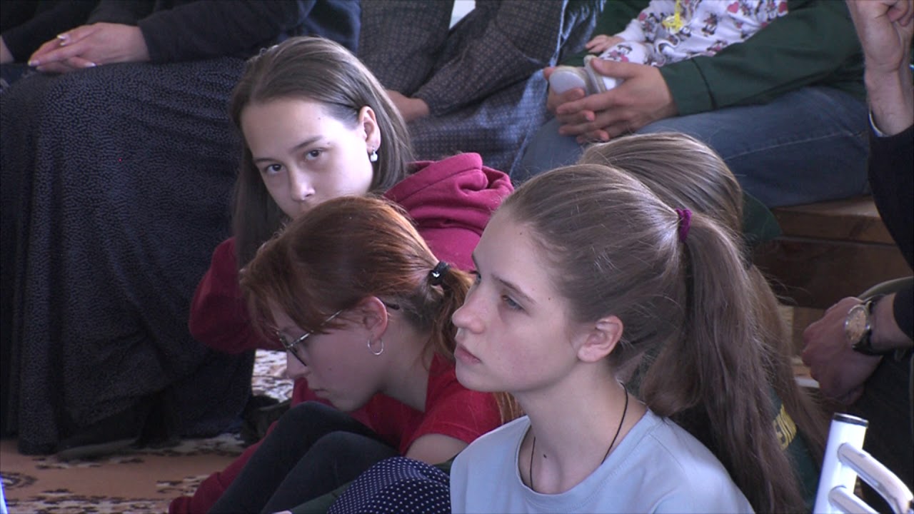Встреча архиерея с участниками Майского молодежного сбора Челябинской епархии - YouTube