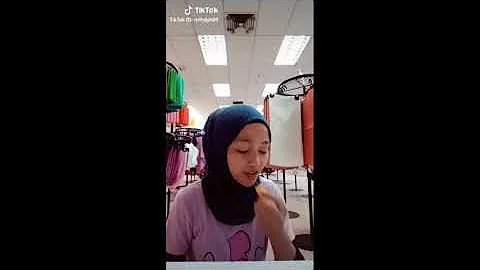 VIRAL...!! Tik Tok Nurul Hidayah,Goyang nya hot...!