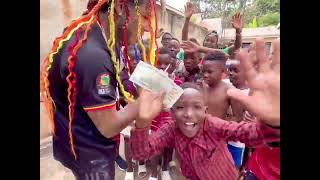 6IX9INE GIVES MONEY FOR AFRICANS