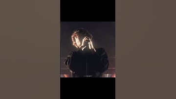 Thumbnail of Dream most 'angelic' scenes at the concert