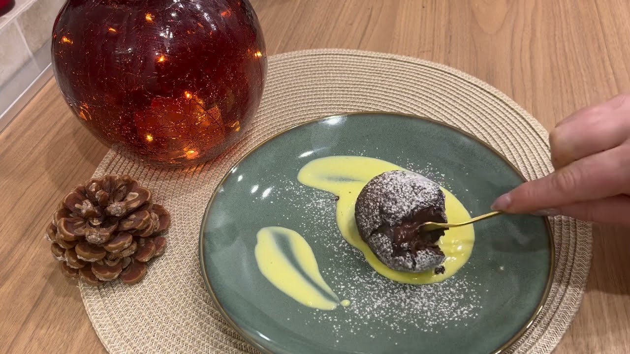 Tortino al Cioccolato Senza Zucchero che Sta Facendo Impazzire Tutti con il Cuore Pazzesco!