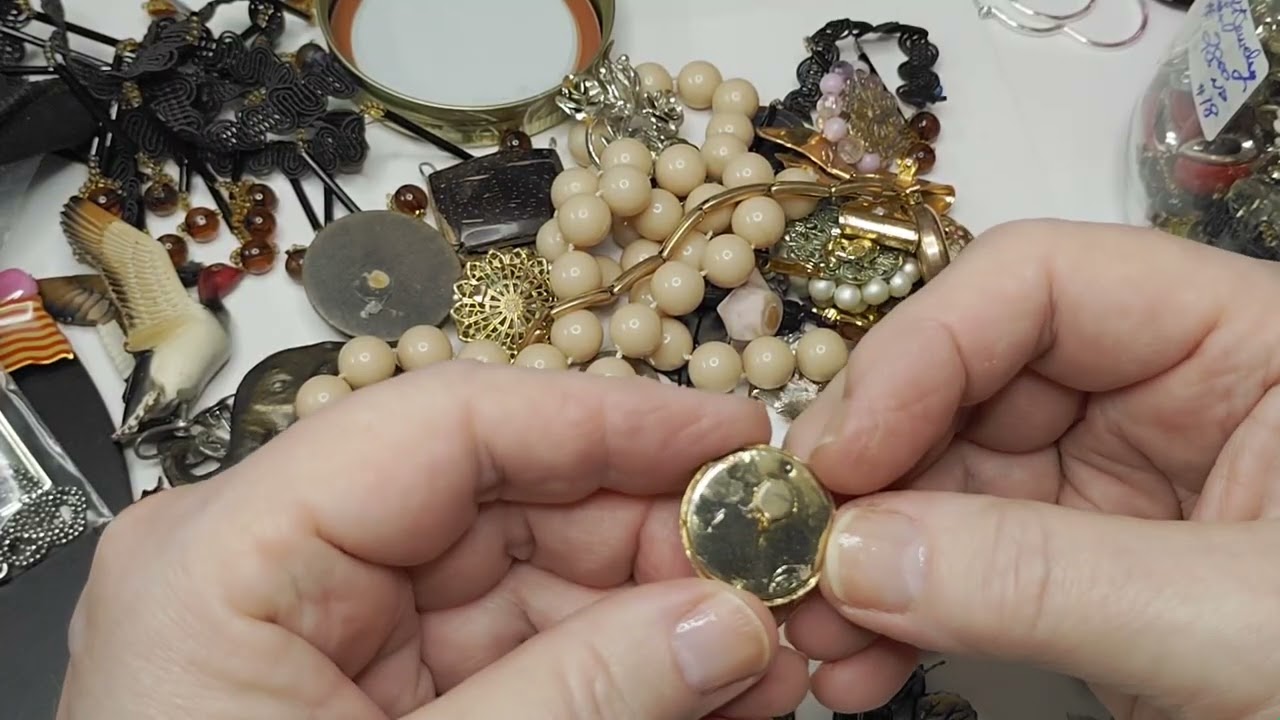 Unboxing Jewelry Craft Jar for Jewelry Craft Fun