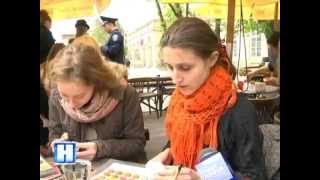 Львівські студенти розмалювали писанки