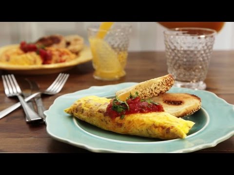 Video: Hoe Maak Je Een Malse Omelet In Een Zak?