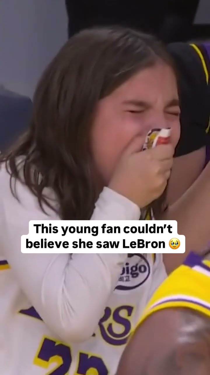Her reaction is priceless ?