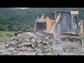 The Biggest Bulldozer In The World - Shantui SD32