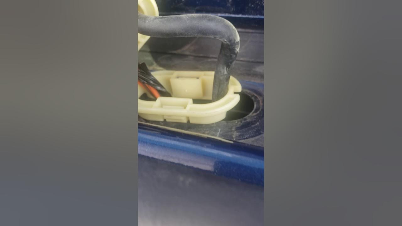 2005 trailblazer rear wiper wiring fix. - YouTube
