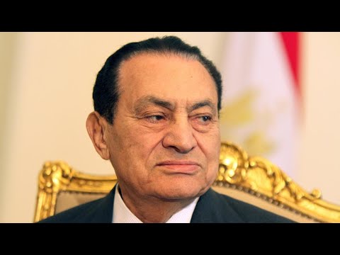 حسني مبارك بطل حرب أكتوبر الذي حكم مصر وغادر الرئاسة بعد ثورة شعبية