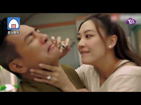 陳小春一家游玩被偶遇！8歲Jasper直逼爸爸肩膀，被父母輪流扯帽