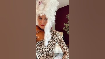 How all other violinists look like when playing Lindsey Stirling