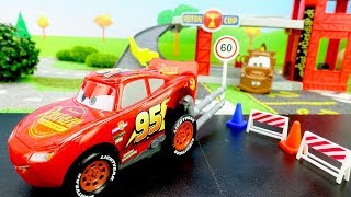 Şimşek Mcqueen Için Hızlandırıcı Egzozları. Araba Oyunları.