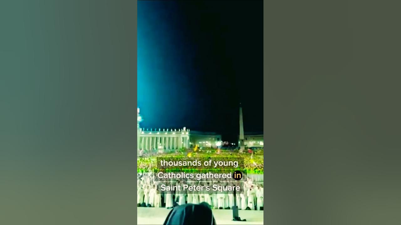 Thousands of young Catholics gathered in St. Peter’s Square at the Vaticanin a Marian chant #jesus Thousands of young Catholics gathered in St. Peter’s Square at the Vaticanin a Marian chant #jesus