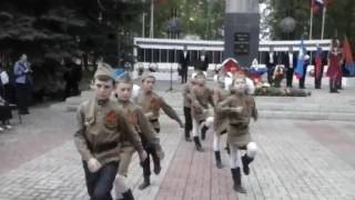 Непоседы - танец "Прадедушка" (09.05.2017, Умёт)