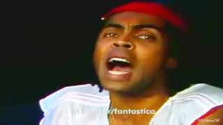 Video thumbnail of "Gilberto Gil   Não chore mais No woman, no cry 1979   Clipe do fantástico"