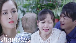 Scene reappearance|Shameless ex-husband kneels to his ex-wife and proposes to remarry for money