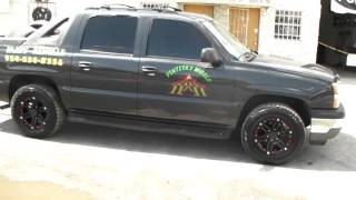 Dubsandtires 18 Inch Tuff T-01 Black & Red 2004 Chevy Avalanche Toyo Open Country At Ii 2 Tires
