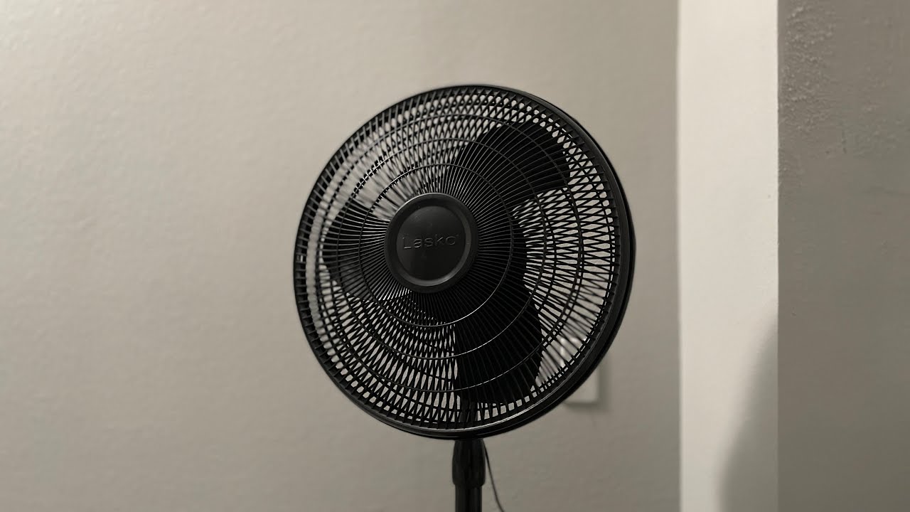 Lasko S16500 Oscillating Multi-Purpose Pedestal Fan - YouTube