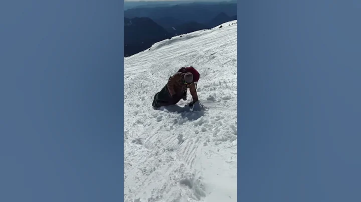 Yannick snowbag jumping