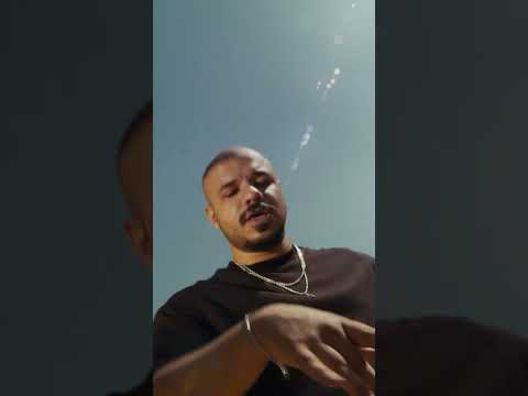 حلق عليه رجع لي الواد ده الكابينيه