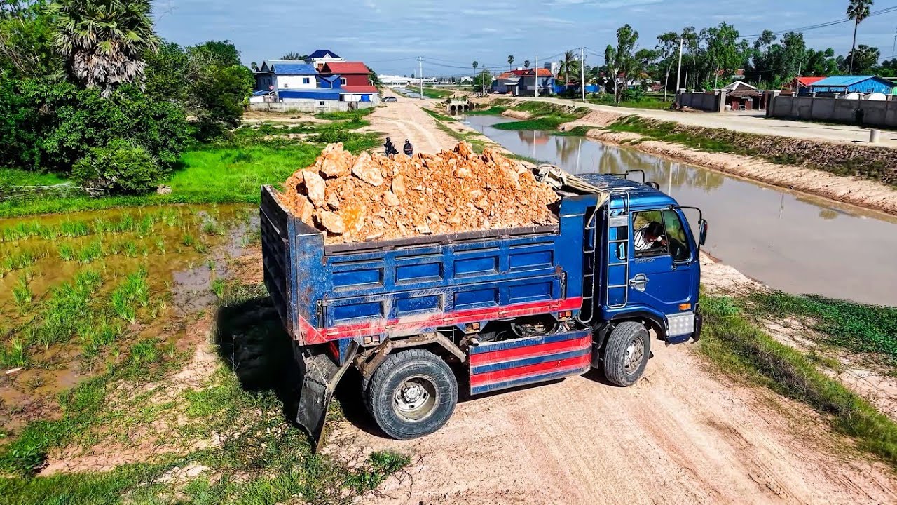 NICELY! START PROJECT LANDFILL By Excellent Skill Driver DOZER KOMATSU  Pushing soilrock &5T Trucks 