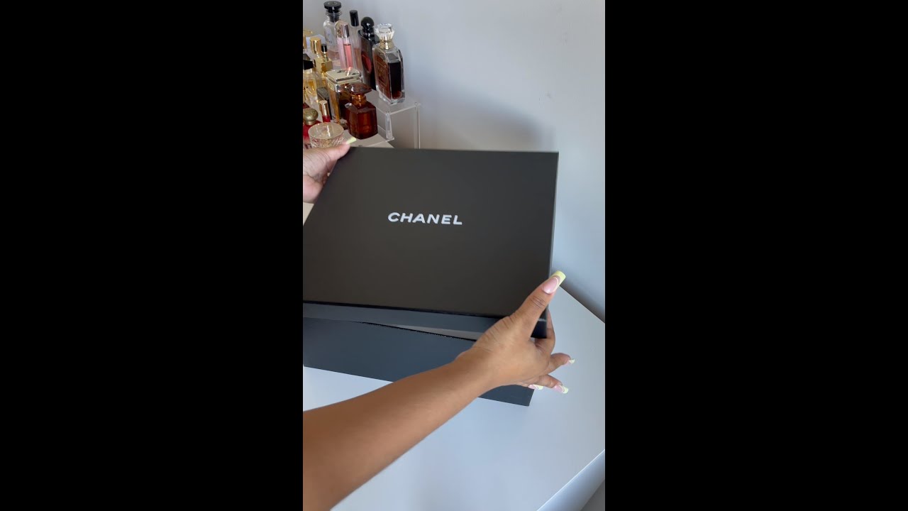 CHANEL SLIDES ✨ *luxury unboxing* by keytothekay Full HD