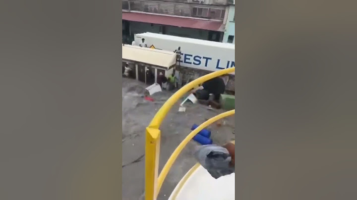 Hurricane Beryl RIPS THROUGH harbour in Caribbean
