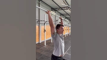 Desenvolvimento ombros (barra frente)