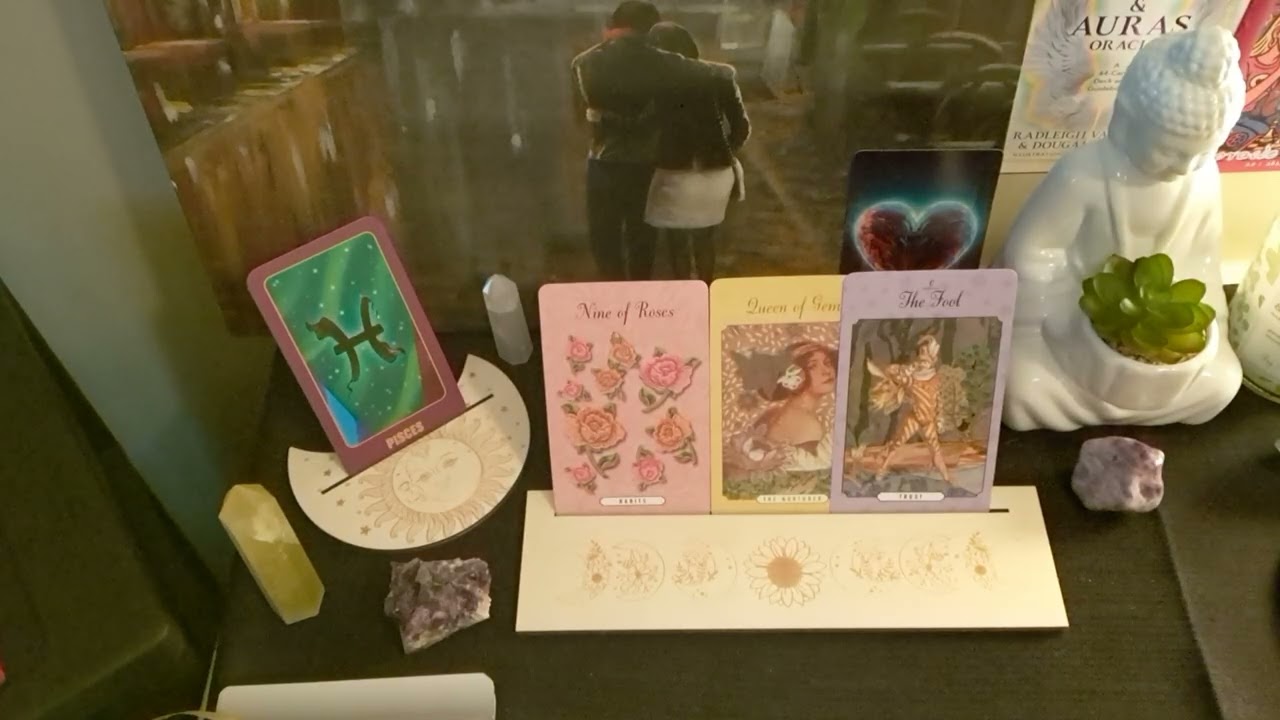 Pisces ♓️ LOVE TAROT READING ❤️  Old habits die hard ! 