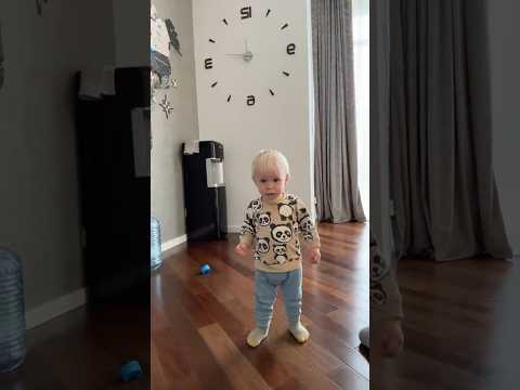 Видео: Пришел :) #baby