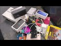 BIGGEST APPLE STORE DUMPSTER DIVING JACKPOT! FOUND IPHONES, MACBOOK, AIRPODS, IPAD, AND MORE!!