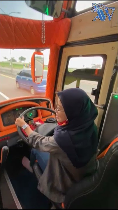 story wa bus keren #cewek nyupir bus