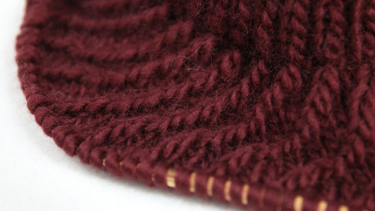 Downward Spirally – Small Cable Stitch Tutorial