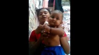 Ni anak aku sama istri aku