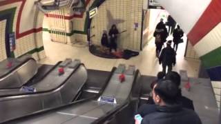 Music on the London Tube. Christmas 2.014