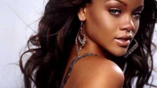 Rihanna - Hard (Remix) (Feat. Lil' Kim and Dutchie) Resimi
