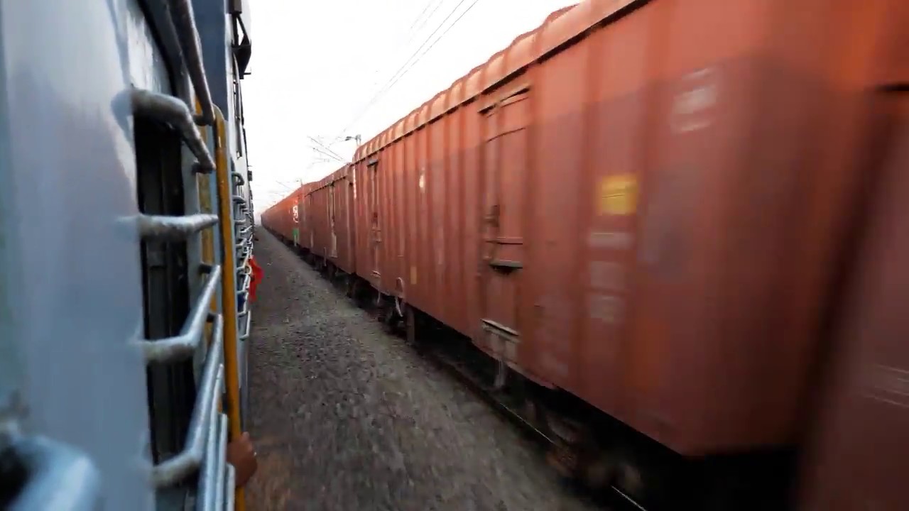 High Speed Action on North Eastern Railways:12532 Lucknow- Gorakhpur Intercity Crossing Burhwal
