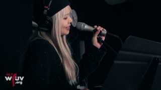 Video thumbnail of "Cibo Matto - "Housekeeping" (Live at WFUV)"