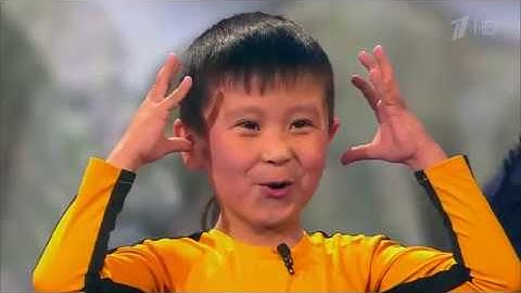 Зрители шоу "Лучше всех" стоя аплодировали юному каратисту из Кыргызстана