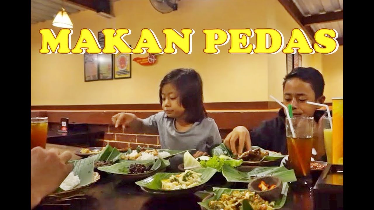 Makan Makanan Pedas Enak I Kuliner Maknyus Di Bali 