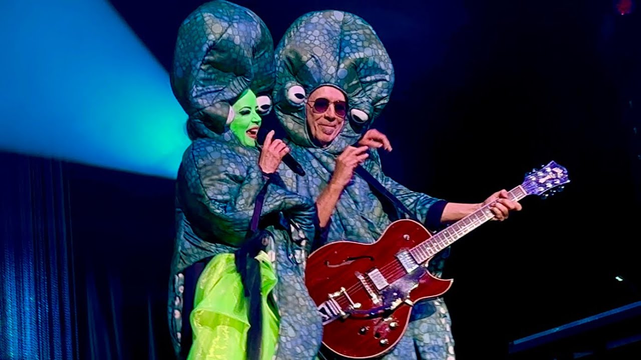 Garbage - Stupid Girl live in Las Vegas, NV - 10/31/2025