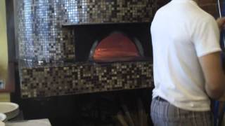 Making a Neapolitan Pizza