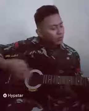 TNI jago main gitar