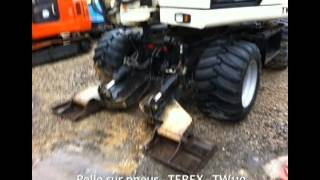 Pelle sur pneus TEREX TW110 - YouTube