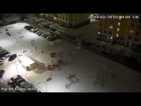 Подростки разбили стекло в киоске на Краснолесья, 123