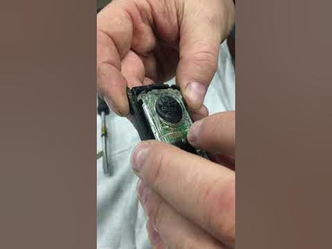 Замена батарейки в автоключе TOYOTA CAMRY - YouTube