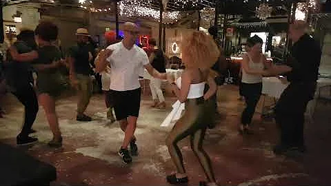 Priscilla y Troy - Ahi Na Ma Latin Jam
