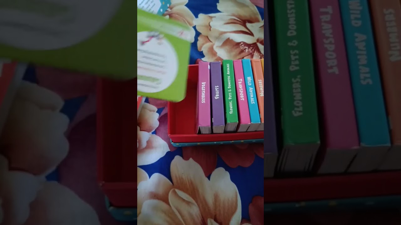 My first library for kids👍