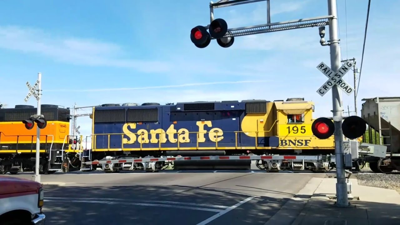 Fruitridge Road Railroad Crossing, BNSF 2543 Sac Local Stop And Go, Sacramento CA